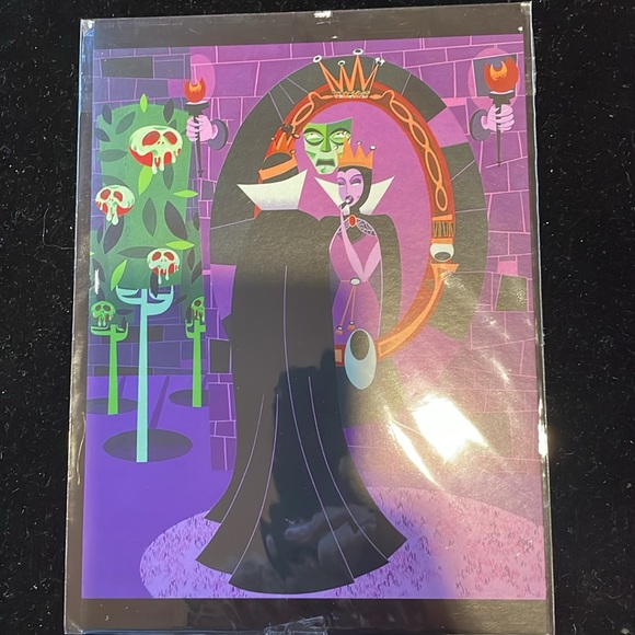 Evil Queen & Mirror “A Villians Vanity” by McBiff 🚨 RARE 🚨 - Picture 3 of 4